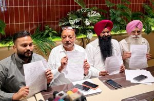 जुझार नगर के सरपंच ने बलबीर सिद्धू के आरोपों को बताया राजनीतिक