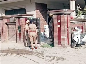 5 करोड़ की रंगदारी और फिर फायरिंग!