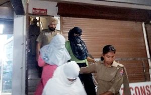 त्योहारों से पहले जीरकपुर पुलिस का होटल पर छापा, देह व्यापार का खुलासा